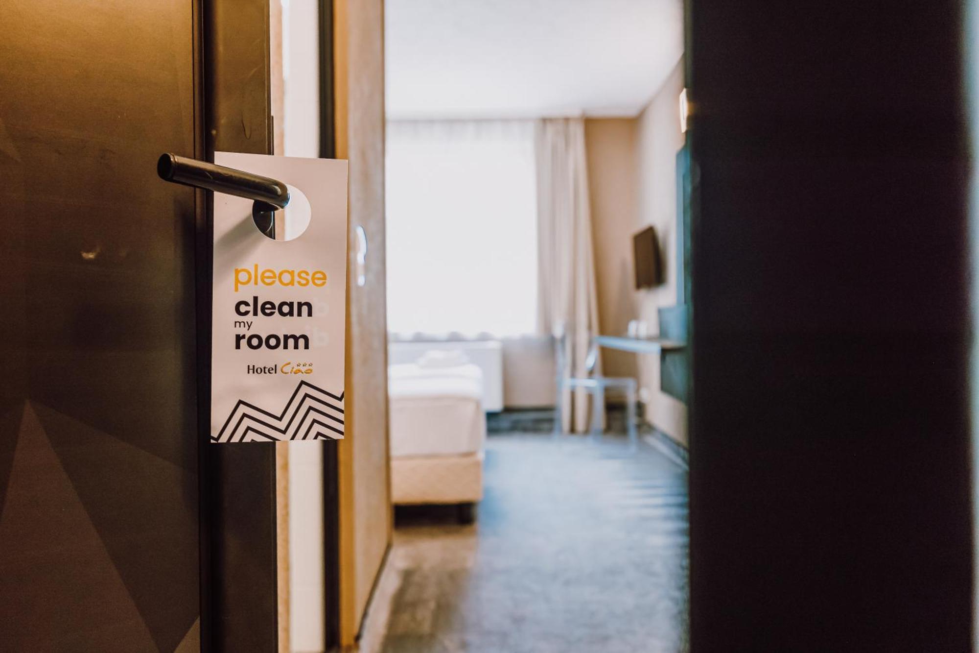 Hotel Ciao Targu-Mures Bagian luar foto