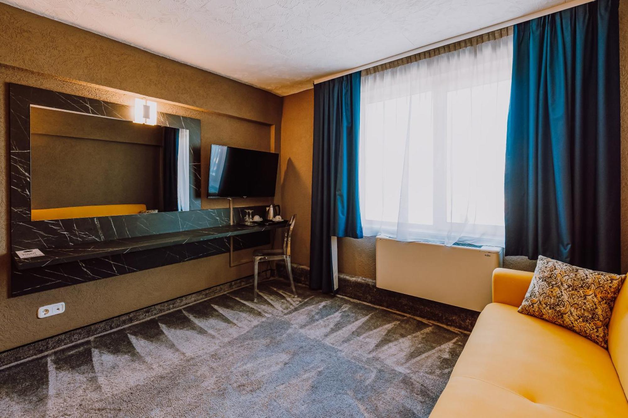 Hotel Ciao Targu-Mures Bagian luar foto