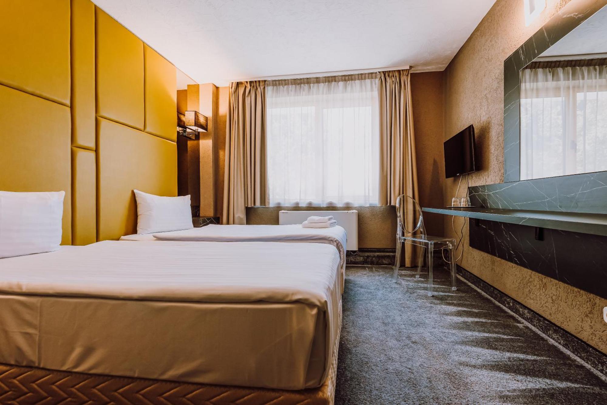 Hotel Ciao Targu-Mures Bagian luar foto