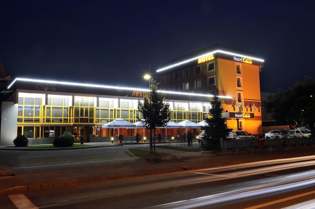 Hotel Ciao Targu-Mures Bagian luar foto