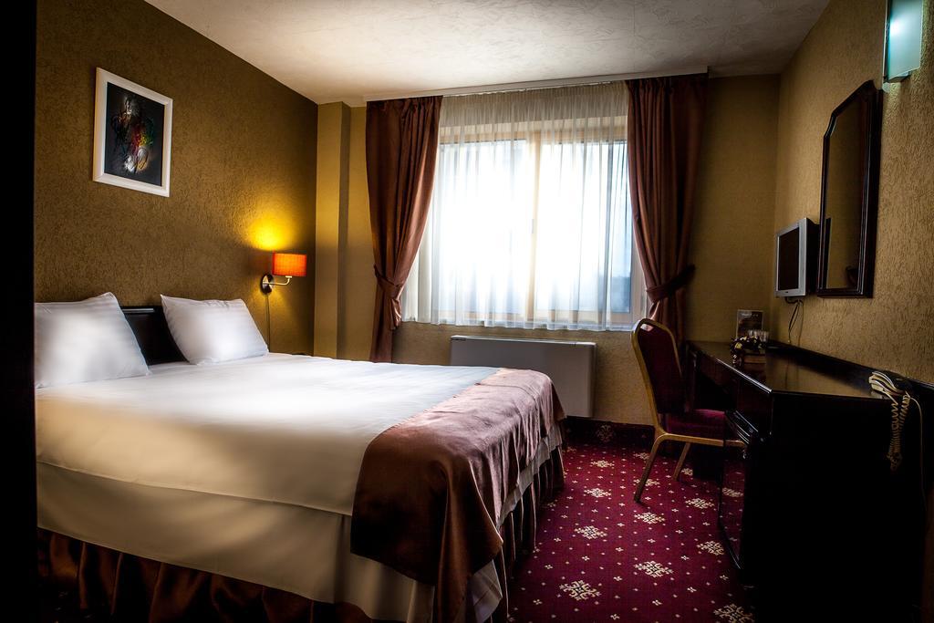 Hotel Ciao Targu-Mures Bagian luar foto
