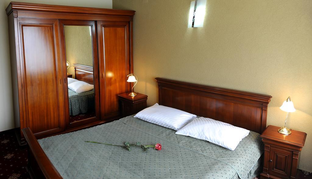 Hotel Ciao Bed & Breakfast Targu-Mures Bagian luar foto