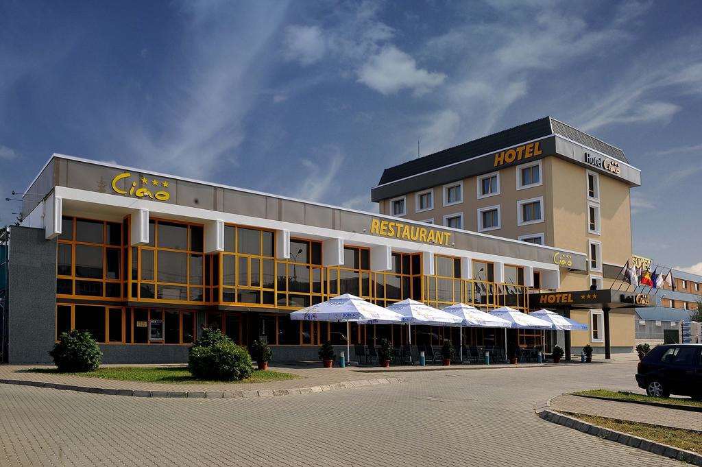 Hotel Ciao Targu-Mures Bagian luar foto
