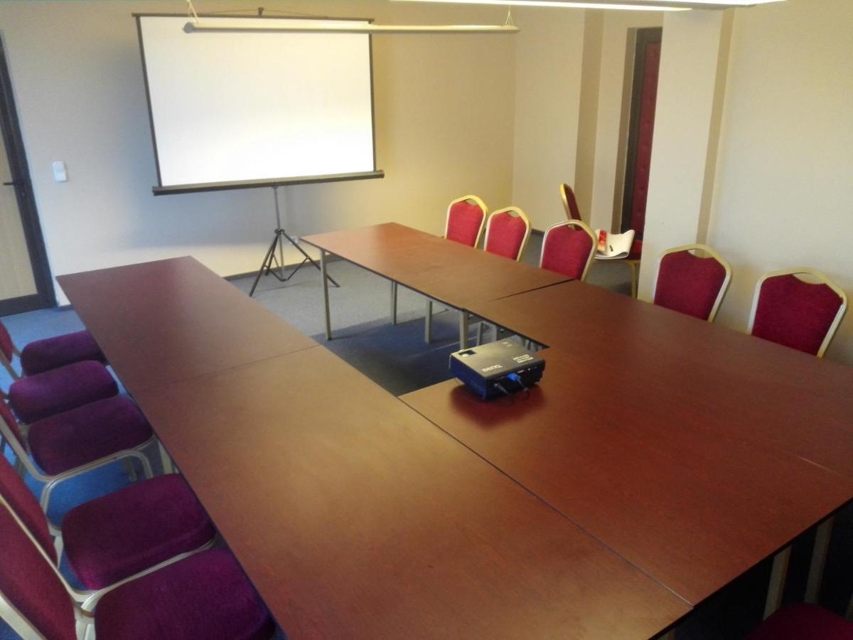 Hotel Ciao Targu-Mures Bagian luar foto
